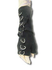 Gothic Handschuhe Schwarz mit D und O Ring Verzierung