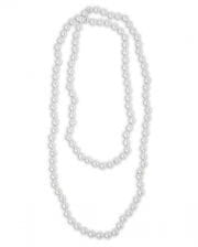 White pearl necklace 